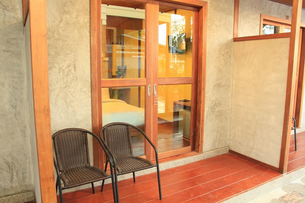 קו ליפה The Noi Guest House & Restaurant מראה חיצוני תמונה