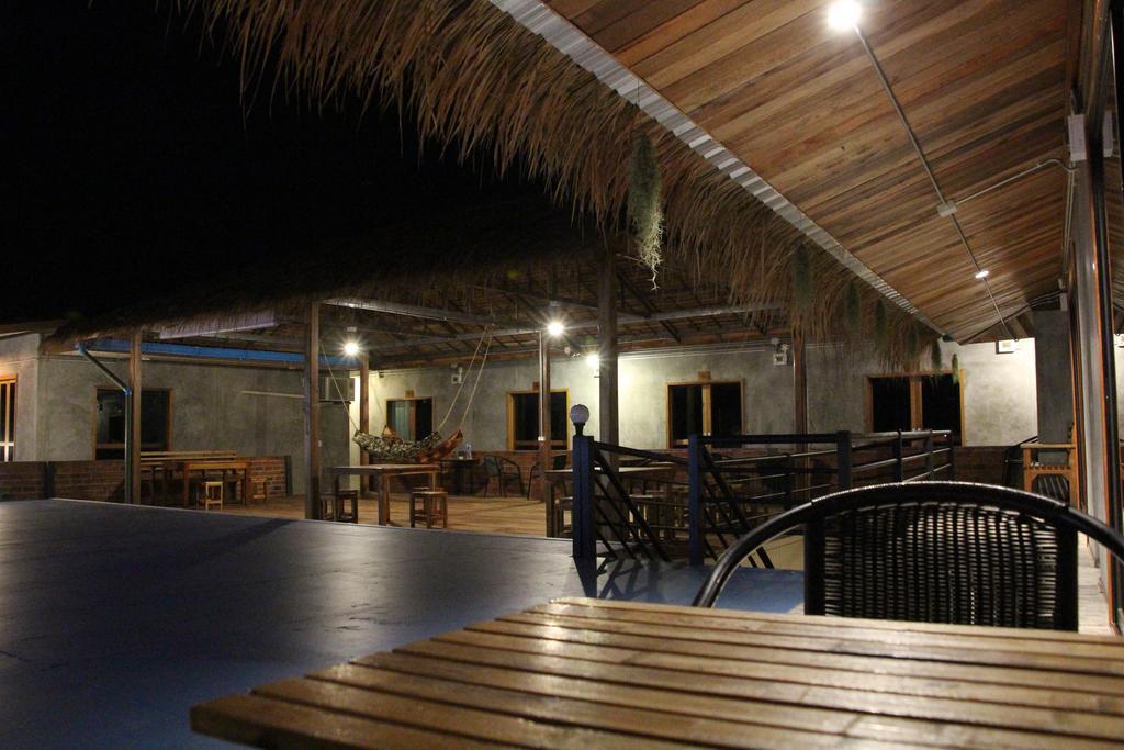 קו ליפה The Noi Guest House & Restaurant מראה חיצוני תמונה