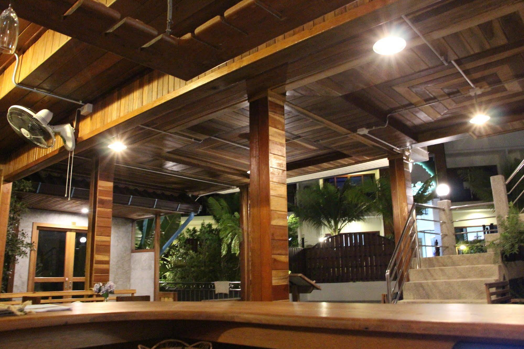 קו ליפה The Noi Guest House & Restaurant מראה חיצוני תמונה