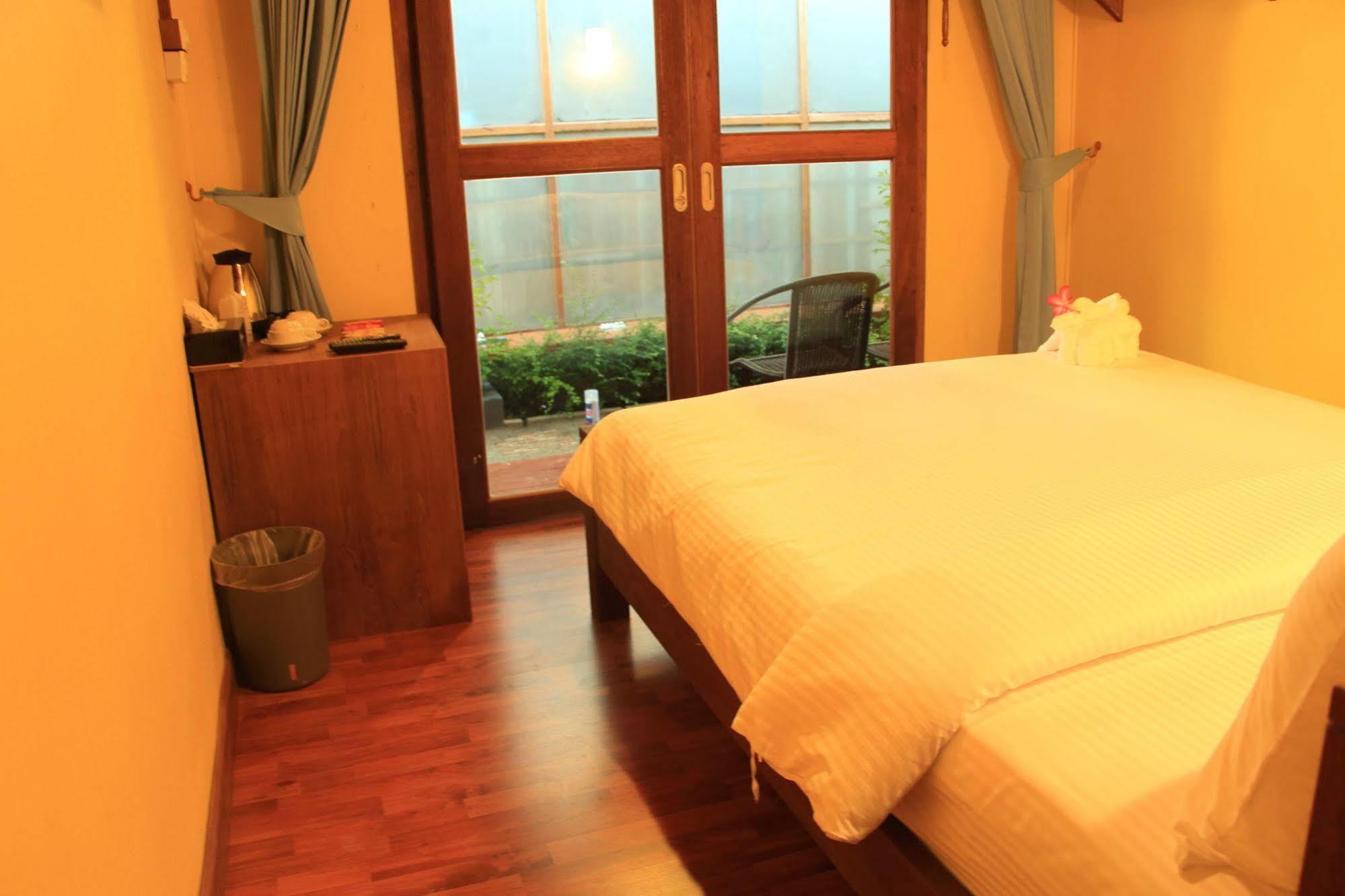 קו ליפה The Noi Guest House & Restaurant מראה חיצוני תמונה